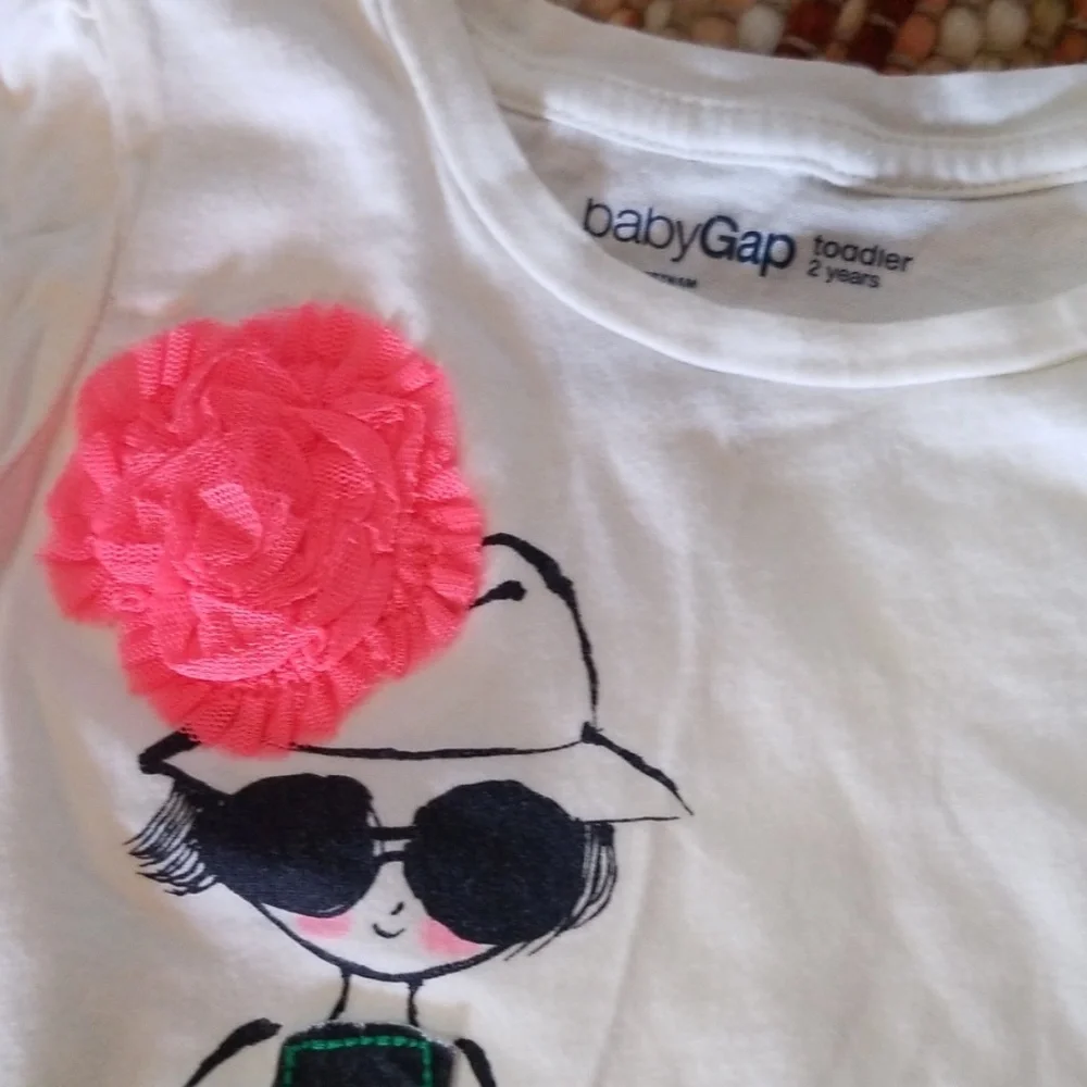 Gap 2t shirt holey distressed Jeans bundle‎ outfit